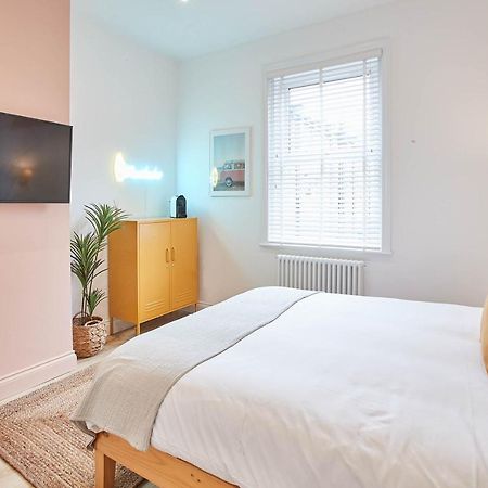 Host & Stay - Beach House Rooms Скарборо Экстерьер фото